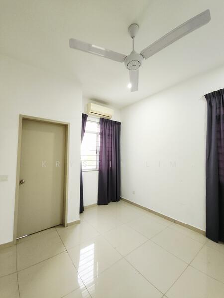 2-storey Terraced House for Rent in Bandar Rimbayu (Telok Panglima Garang) - Krystin Lim - Bedroom - PropertyGuru.com.my
