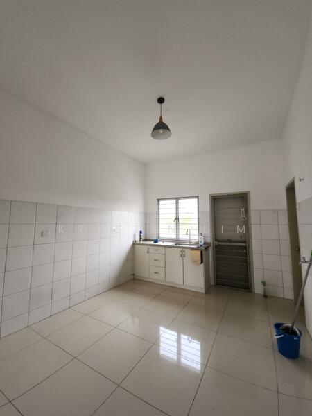 2-storey Terraced House for Rent in Bandar Rimbayu (Telok Panglima Garang) - Krystin Lim - Kitchen - PropertyGuru.com.my