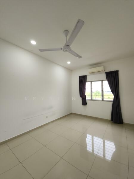 2-storey Terraced House for Rent in Bandar Rimbayu (Telok Panglima Garang) - Krystin Lim - Bedroom - PropertyGuru.com.my