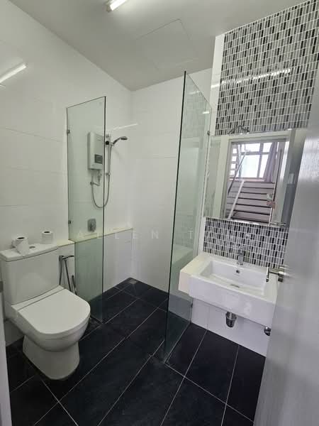 Service Residence for Rent at Residential Suites @ HighPark - Allen Tan - Bathroom - PropertyGuru.com.my