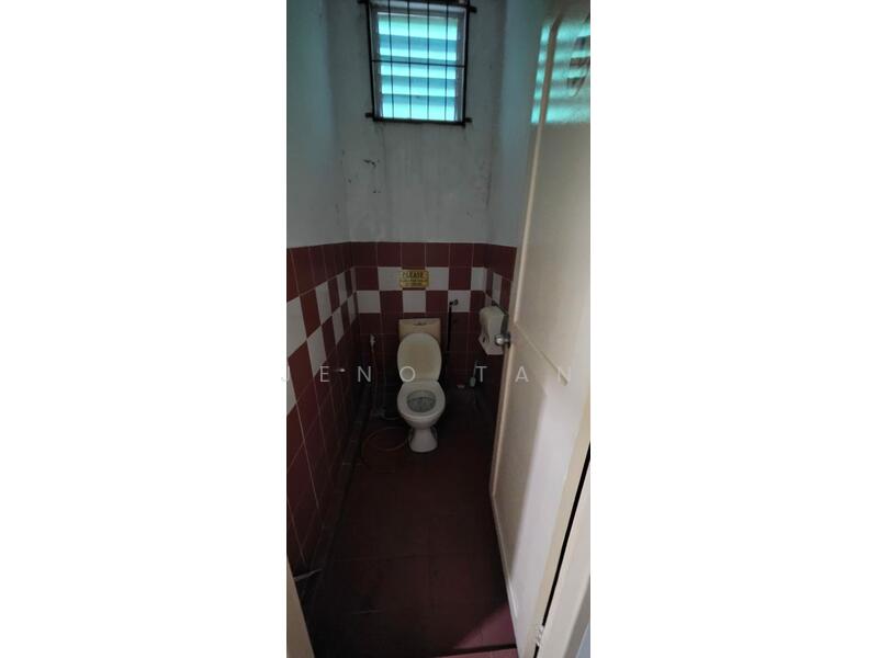 Shop / Office for Rent in Kuching (Sarawak) - Jeno Tan - Bathroom - PropertyGuru.com.my