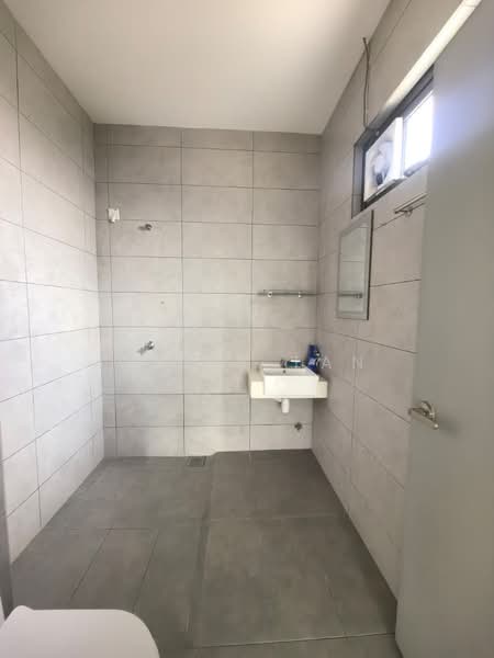 Servis Apartment untuk Dijual di GM Residence Remia - Vivan Tan - Bathroom - PropertyGuru.com.my