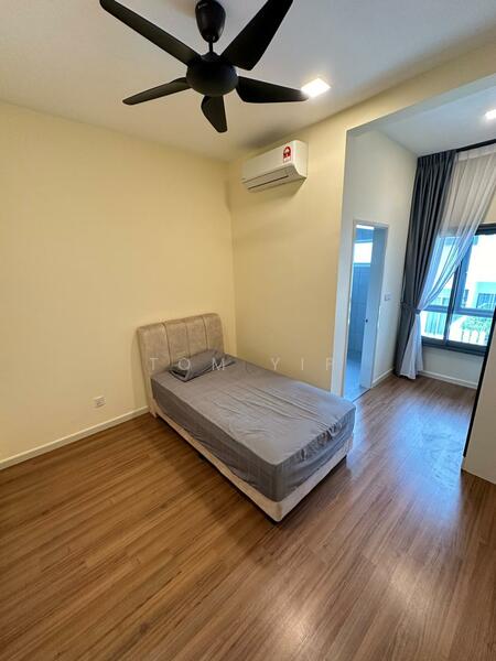 2-storey Terraced House for Sale in Rawang (Selangor) - Tom Yip - Bedroom - PropertyGuru.com.my
