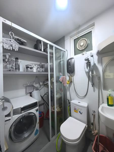 Kediaman Servis untuk Disewa di Impiria Residensi Bukit Tinggi Klang - Vivan Tan - Bathroom - PropertyGuru.com.my