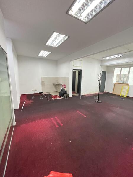 Office for Rent in Bandar Putra Permai (Seri Kembangan) - Aaden Lim - Interior - PropertyGuru.com.my