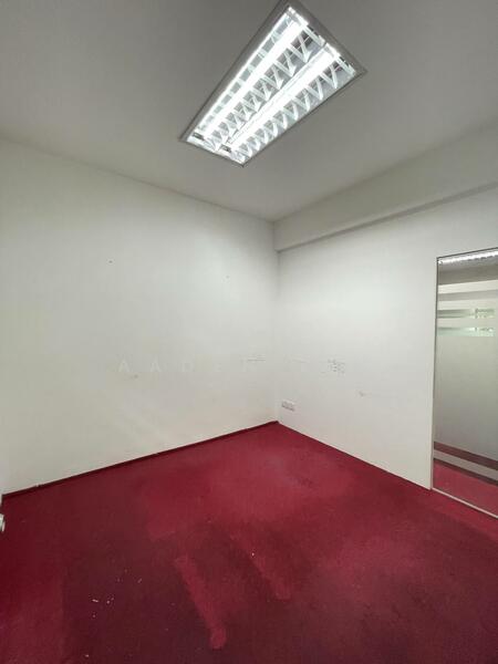 Office for Rent in Bandar Putra Permai (Seri Kembangan) - Aaden Lim - Interior - PropertyGuru.com.my