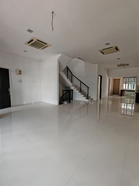 3-storey Terraced House for Sale in Ipoh (Perak) - Selina Wong - Living Room - PropertyGuru.com.my