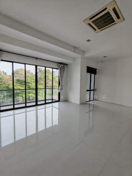 3-storey Terraced House for Sale in Ipoh (Perak) - Selina Wong - Living Room - PropertyGuru.com.my
