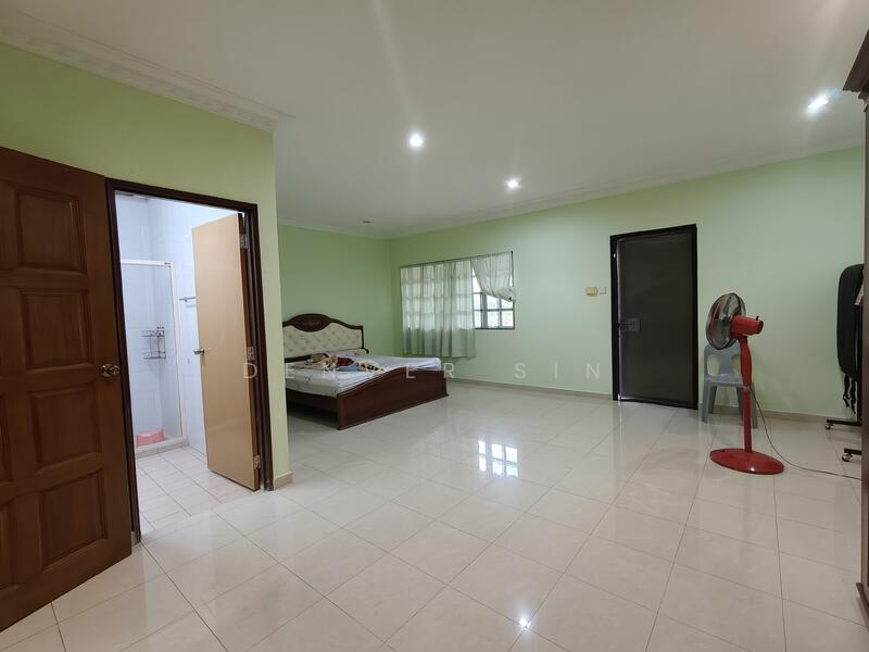 Rumah Teres 2 Tingkat untuk Dijual di Taman Desa Aman (Cheras) - Denver Sin - Bedroom - PropertyGuru.com.my