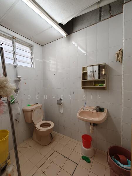 Rumah Teres 2 Tingkat untuk Dijual di Taman Desa Aman (Cheras) - Denver Sin - Bathroom - PropertyGuru.com.my