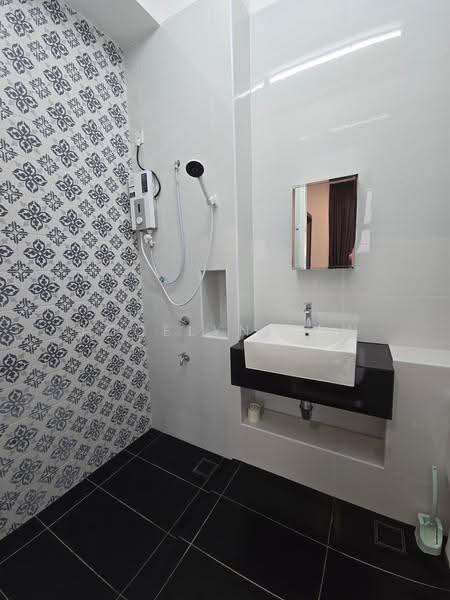 Terraced House for Sale in Kota Masai (Pasir Gudang) - Jocelyn Law - Bathroom - PropertyGuru.com.my