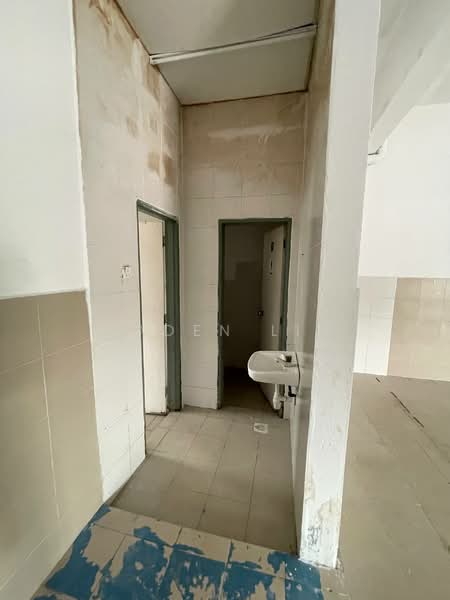Shop / Office for Rent in Shah Alam (Selangor) - Aaden Lim - Bathroom - PropertyGuru.com.my