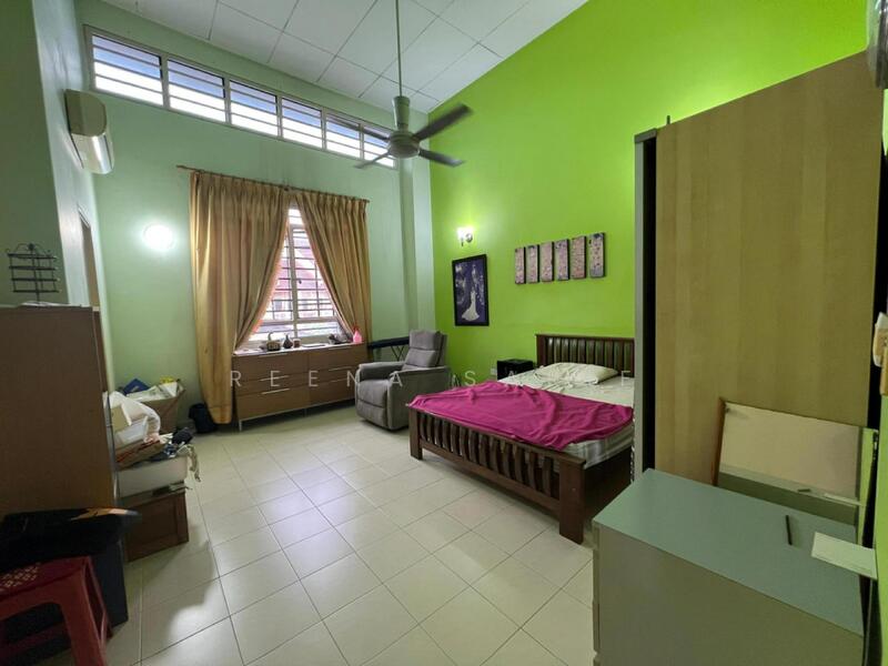 Superlink Double Storey Greenlane Bukit Jelutong untuk Untuk Dijual - RM 750,000, Apr 2026 - Bedroom - PropertyGuru.com.my