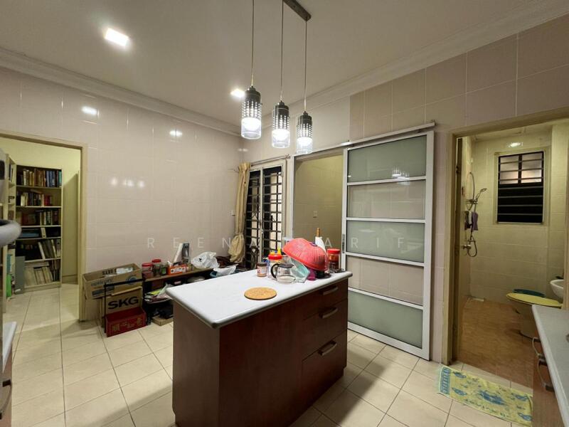 Superlink Double Storey Greenlane Bukit Jelutong untuk Untuk Dijual - RM 750,000, Apr 2026 - Kitchen - PropertyGuru.com.my