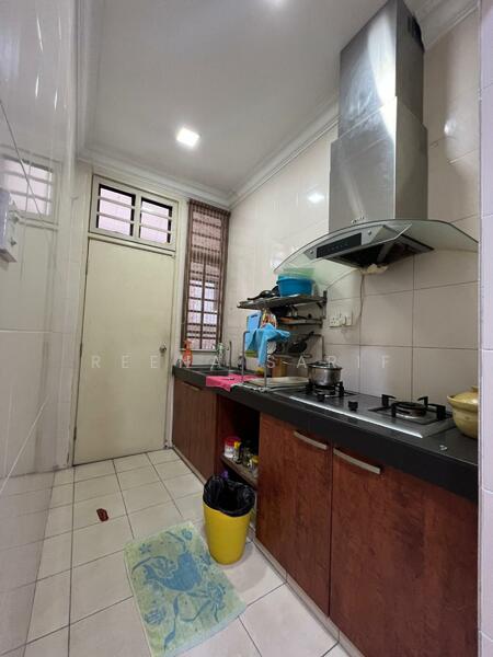Superlink Double Storey Greenlane Bukit Jelutong untuk Untuk Dijual - RM 750,000, Apr 2026 - Kitchen - PropertyGuru.com.my