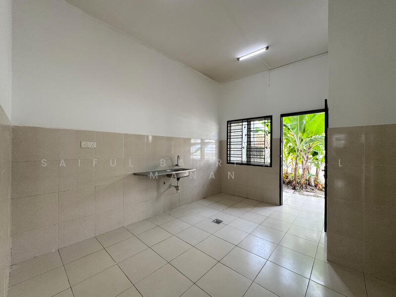 Taman Desa Seringin @ Nilai 3 untuk Untuk Dijual - RM 499,000, Mac 2026 - Kitchen - PropertyGuru.com.my