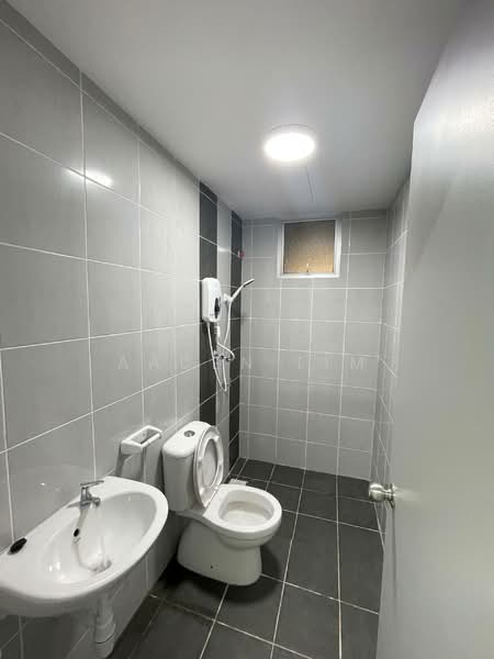 Apartment for Rent at Idaman Melur @ Cybersouth - Aaden Lim - Bathroom - PropertyGuru.com.my