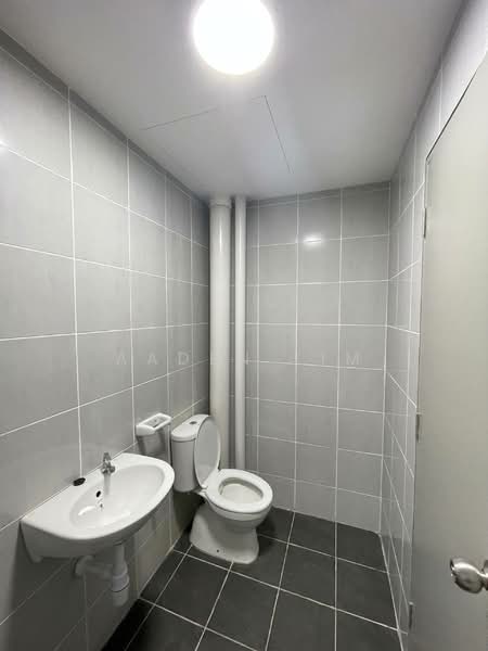 Apartment for Rent at Idaman Melur @ Cybersouth - Aaden Lim - Bathroom - PropertyGuru.com.my