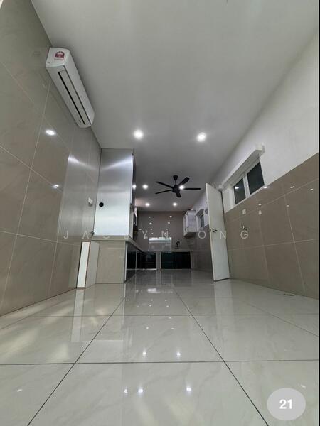 Semi-Detached House for Sale in Amverton Hills (Sungai Buloh) - Jaclyn Ong - Kitchen - PropertyGuru.com.my