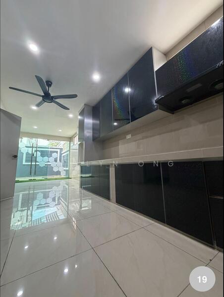 Semi-Detached House for Sale in Amverton Hills (Sungai Buloh) - Jaclyn Ong - Kitchen - PropertyGuru.com.my