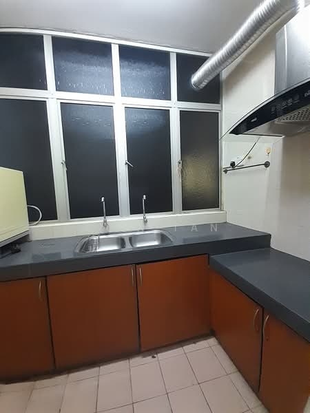 Condominium for Sale at Amadesa Resort Condominium - Rain Tan - Kitchen - PropertyGuru.com.my