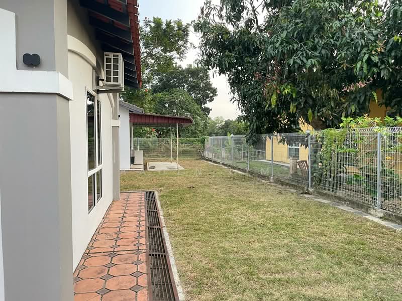 Bungalow for Rent in Orna Golf & Country Club (Bemban) - Aaden Lim - Exterior - PropertyGuru.com.my