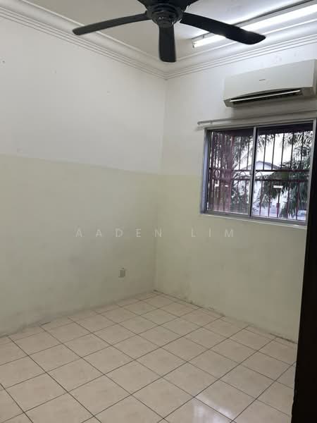 Hilltop of Taman Baiduri, Dengkil, Selangor untuk Untuk Disewa - RM 800 /bulan, Mac 2026 - Interior - PropertyGuru.com.my