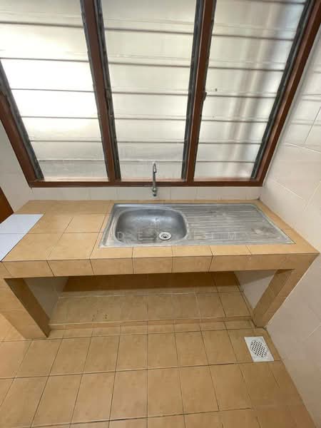 Kondominium untuk Dijual di Putra Intan - Aaden Lim - Kitchen - PropertyGuru.com.my