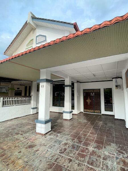 Rumah Teres 2-Tingkat untuk Dijual di Bandar Tun Hussein Onn (Cheras) - Aaden Lim - Exterior - PropertyGuru.com.my