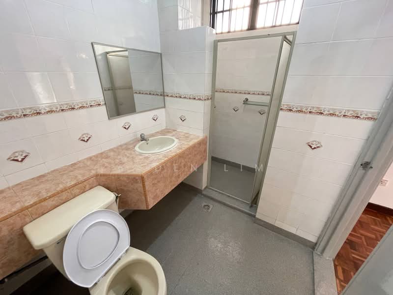 Rumah Teres 2-Tingkat untuk Dijual di Bandar Tun Hussein Onn (Cheras) - Aaden Lim - Bathroom - PropertyGuru.com.my