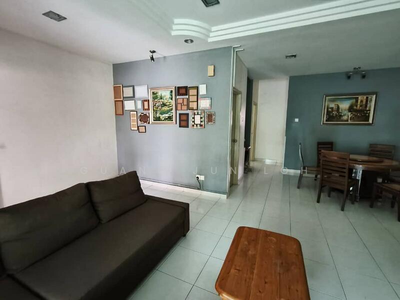 Setia Indah, Precint 11 untuk Untuk Dijual - RM 720,000, Mac 2026 - Living Room - PropertyGuru.com.my