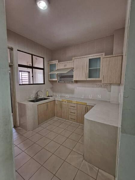 Setia Indah, Precint 11 untuk Untuk Dijual - RM 720,000, Mac 2026 - Kitchen - PropertyGuru.com.my