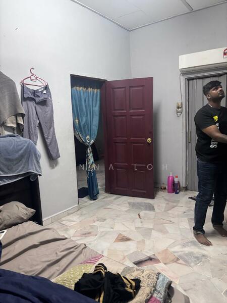 Taman Desa Jaya Johor Bahru untuk Untuk Dijual - RM 500,000, Mac 2026 - Bedroom - PropertyGuru.com.my