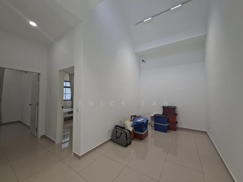 Eco Botanic untuk Untuk Disewa - RM 5,500 /bulan, Mac 2026 - Upstairs family landing area - PropertyGuru.com.my