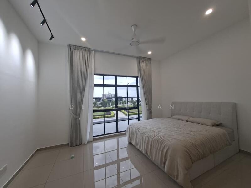 Eco Botanic untuk Untuk Disewa - RM 5,500 /bulan, Mac 2026 - Master Bedroom - PropertyGuru.com.my