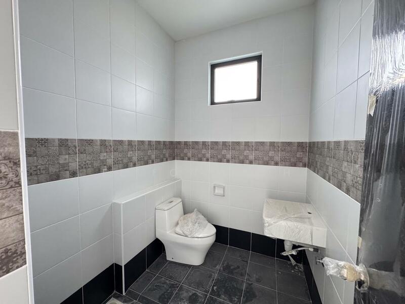 2-storey Terraced House for Sale in Taman Austin Duta (Tebrau) - Ee Fong Toh - Bathroom - PropertyGuru.com.my