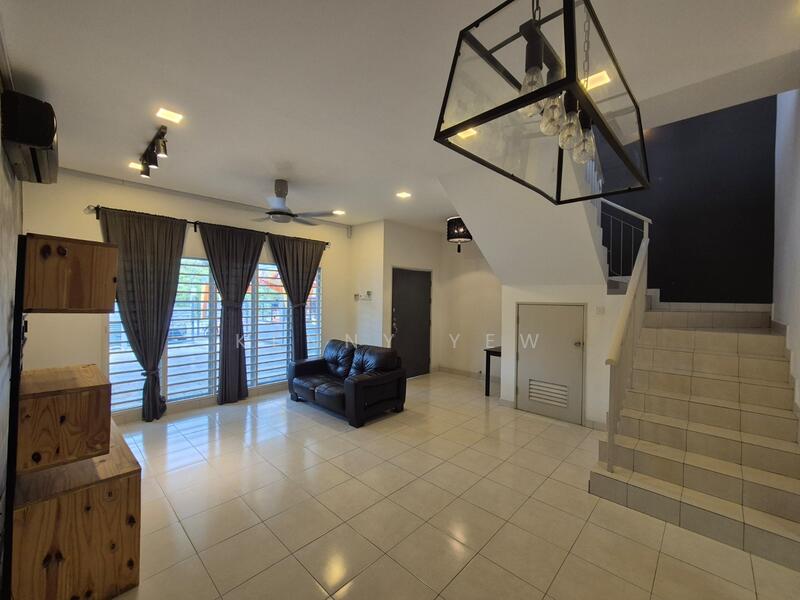 2-storey Terraced House for Sale in Bandar Teknologi Kajang (Kajang) - Kenny Yew - Living Room - PropertyGuru.com.my