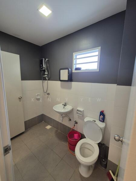 2-storey Terraced House for Sale in Bandar Teknologi Kajang (Kajang) - Kenny Yew - Bathroom - PropertyGuru.com.my