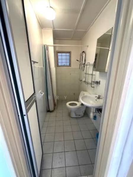 Apartment for Rent at Jalil Damai Apartments - Terry Yee - Bathroom - PropertyGuru.com.my