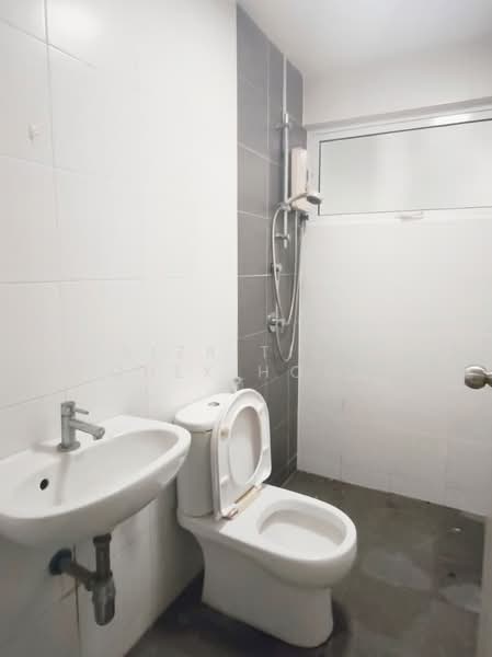 Service Residence for Sale at Pacific Place - Liza Tieo Quek Hoon - Bathroom - PropertyGuru.com.my