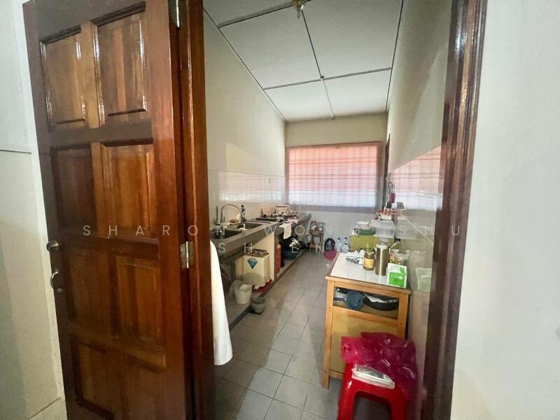1.5-storey Terraced House for Sale in Taman Pelangi Indah (Ulu Tiram) - Sharon Wong Shu Shien - Kitchen - PropertyGuru.com.my