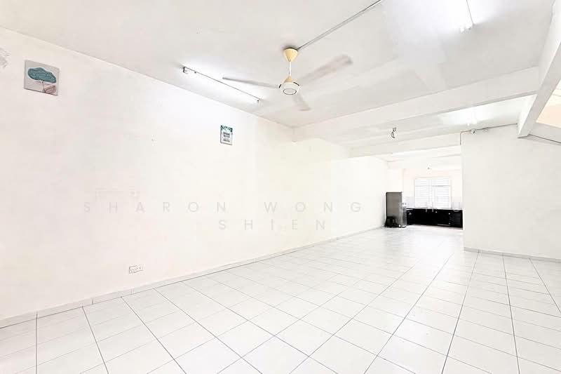 Rumah Teres 2 Tingkat untuk Dijual di Taman Desa Tebrau (Tebrau) - Sharon Wong Shu Shien - Living Room - PropertyGuru.com.my