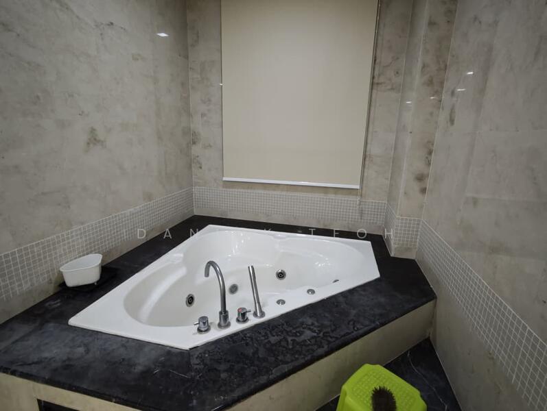 For Rent - Moonlight Bay