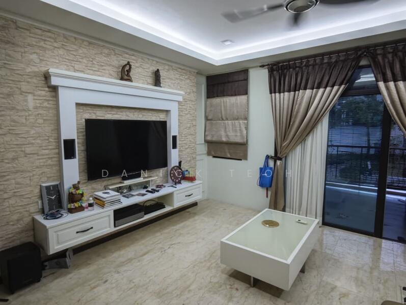 For Rent - Moonlight Bay