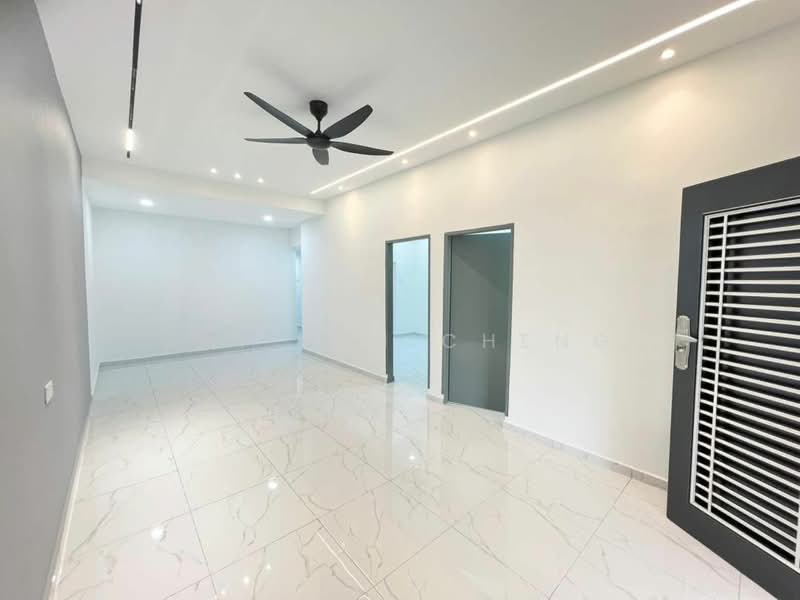 1-storey Terraced House for Sale in Johor Bahru (Johor) - Shi Yun Cheng - Living Room - PropertyGuru.com.my