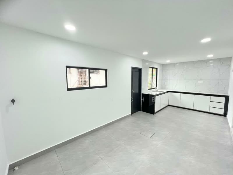 1-storey Terraced House for Sale in Johor Bahru (Johor) - Shi Yun Cheng - Kitchen - PropertyGuru.com.my