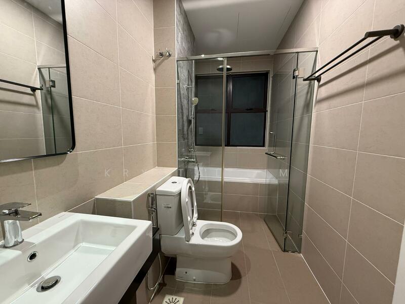 Condominium for Rent at Isle of Kamares - Krystal Lim - Bathroom - PropertyGuru.com.my