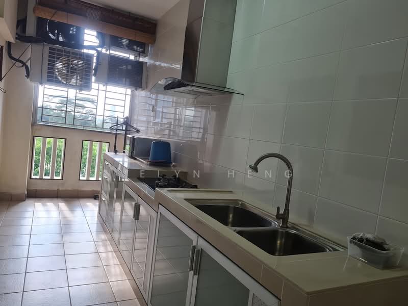 Apartment for Sale at Molek Pine 2 - Evelyn Heng - Kitchen - PropertyGuru.com.my
