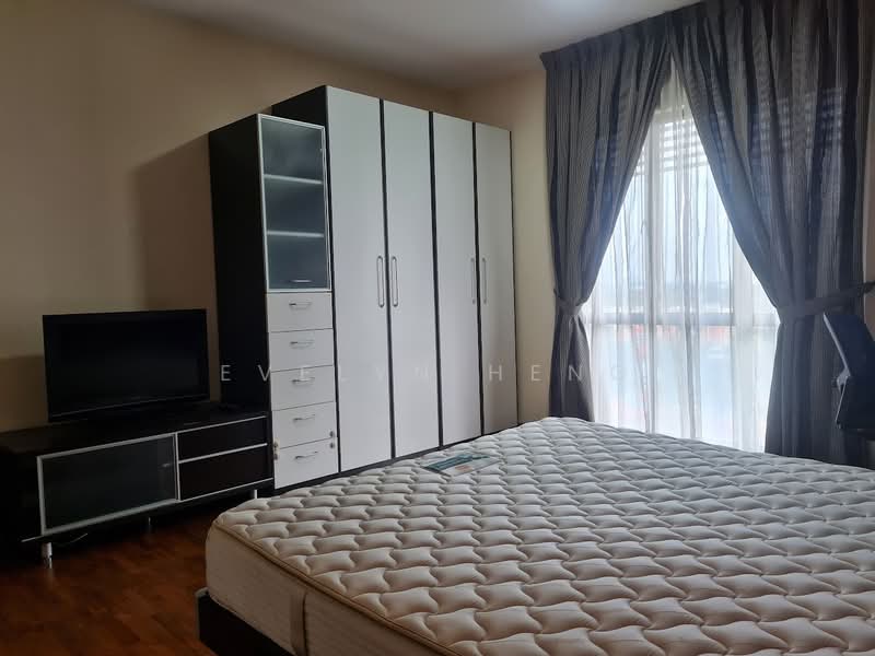 Apartment for Sale at Molek Pine 2 - Evelyn Heng - Bedroom - PropertyGuru.com.my