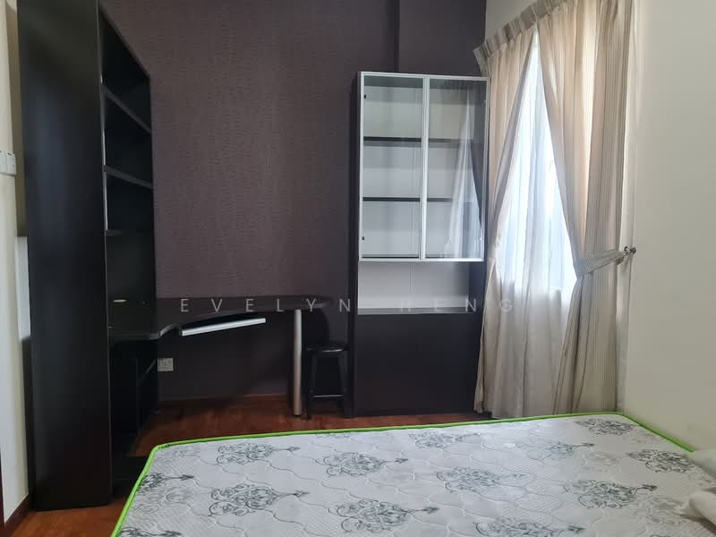 Apartment for Sale at Molek Pine 2 - Evelyn Heng - Bedroom - PropertyGuru.com.my